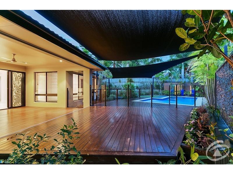 10 Bushlark Place, Smithfield QLD 4878