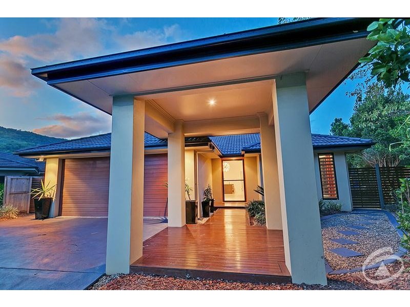 10 Bushlark Place, Smithfield QLD 4878