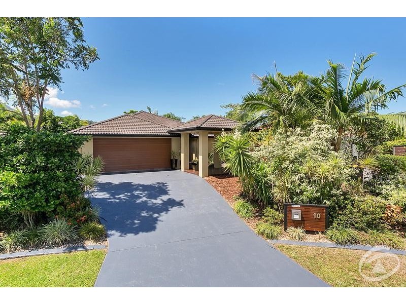 10 Bushlark Place, Smithfield QLD 4878