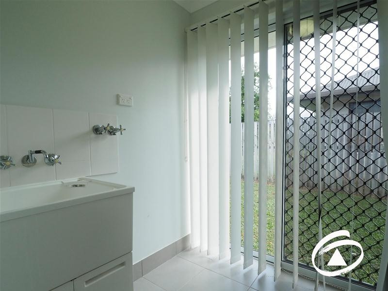 38 Phoenix Street, White Rock QLD 4868