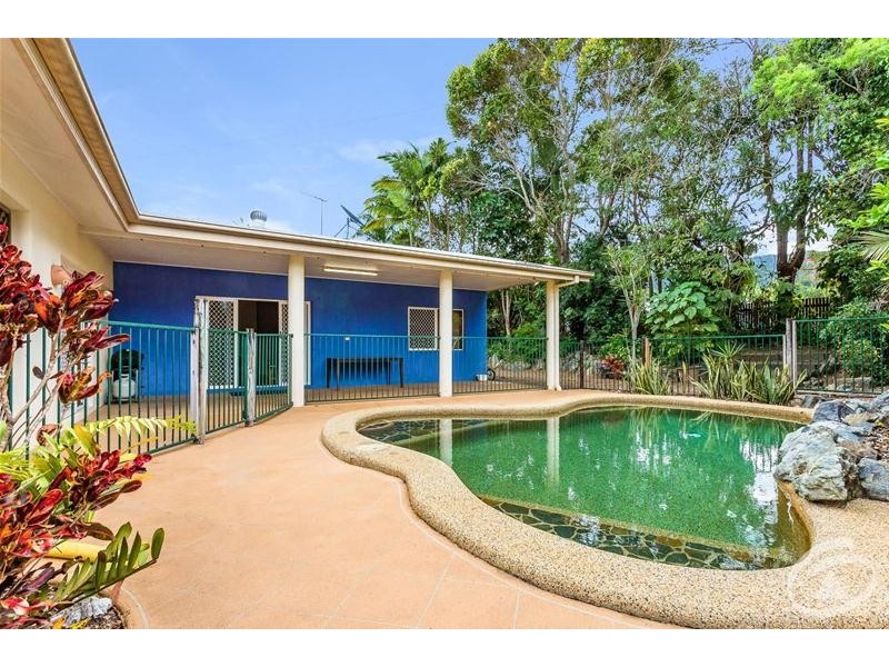4 Edmonds Close, Bentley Park QLD 4869