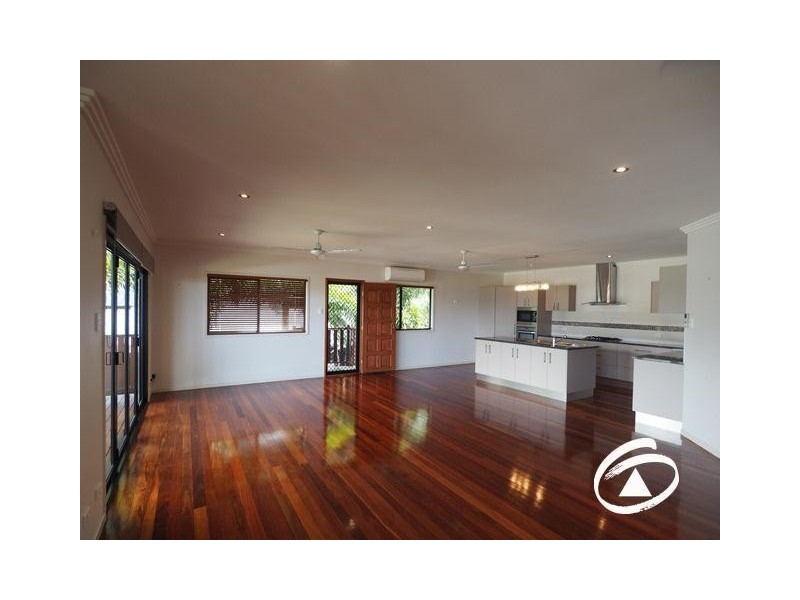 2 Barringtonia Close, Redlynch QLD 4870