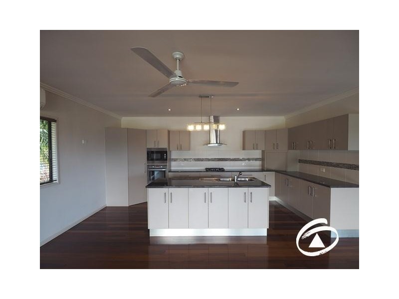 2 Barringtonia Close, Redlynch QLD 4870