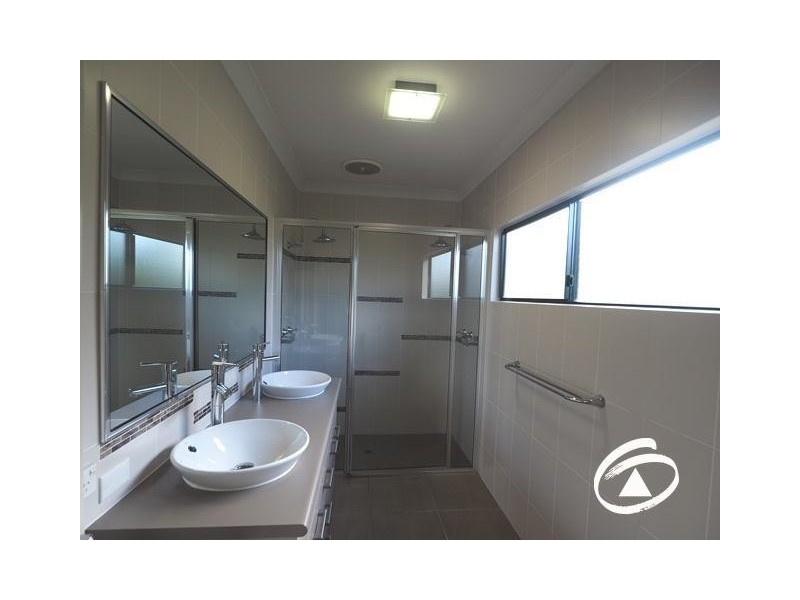 2 Barringtonia Close, Redlynch QLD 4870