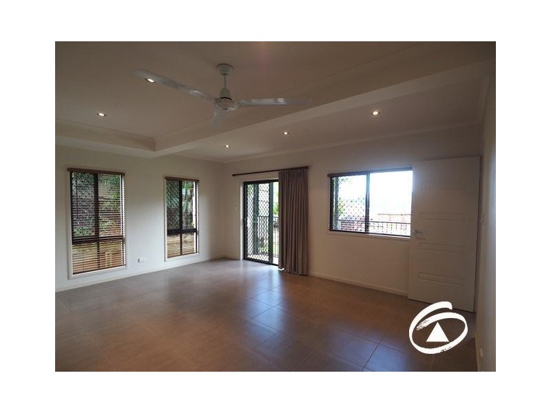 2 Barringtonia Close, Redlynch QLD 4870