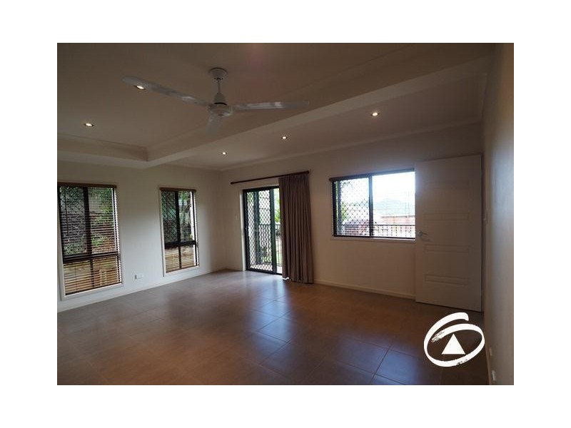 2 Barringtonia Close, Redlynch QLD 4870