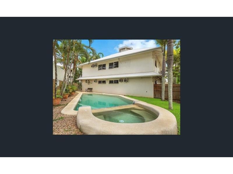 2/5 Lily Street, Cairns North QLD 4870