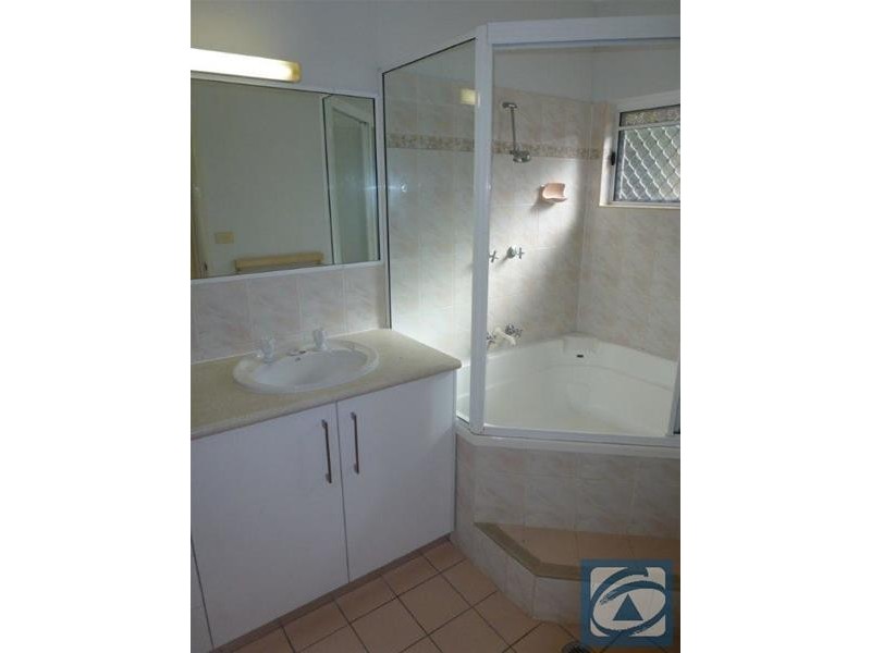 19 Satinash Close, Redlynch QLD 4870