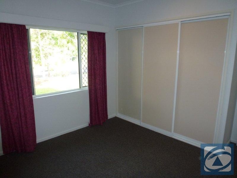 19 Satinash Close, Redlynch QLD 4870