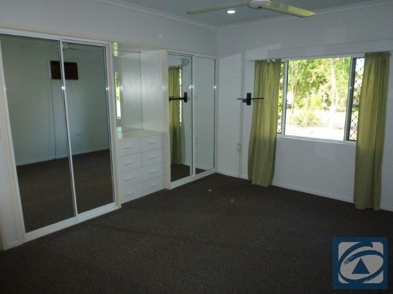 19 Satinash Close, Redlynch QLD 4870