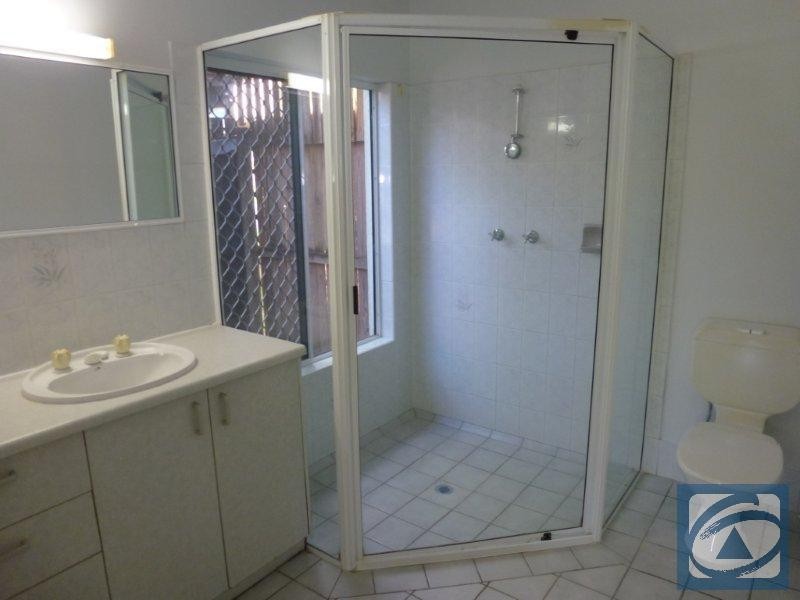 19 Satinash Close, Redlynch QLD 4870