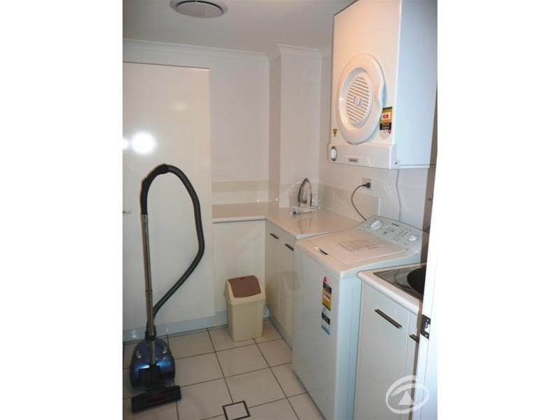 103/125-129 The  Esplanade, Cairns City QLD 4870