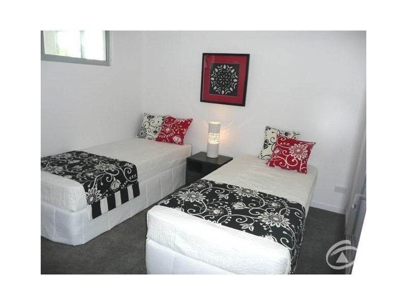 103/125-129 The  Esplanade, Cairns City QLD 4870