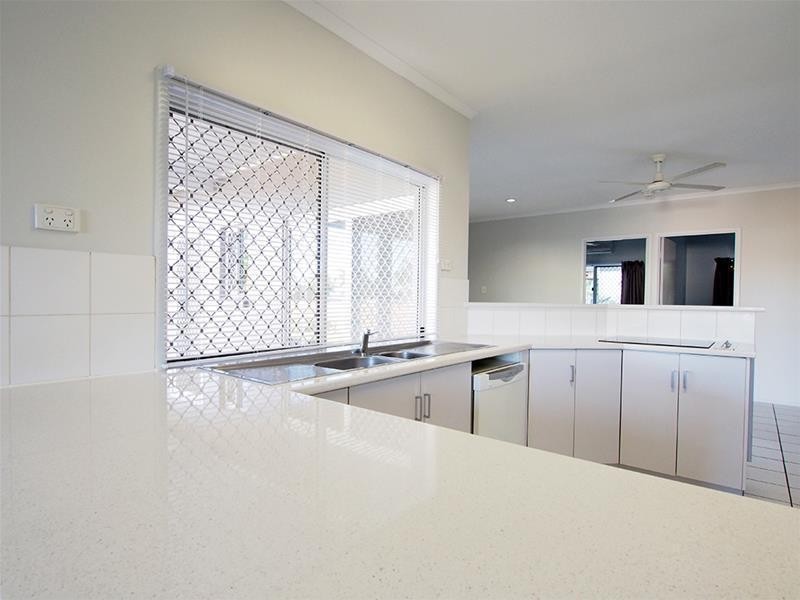 5 Whyandra Close, Mount Sheridan QLD 4868