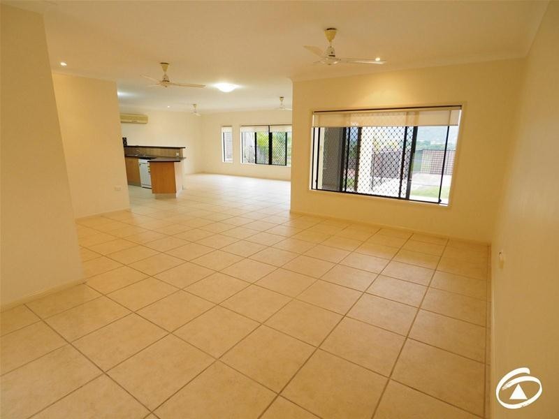 17 Findlay Street, Brinsmead QLD 4870