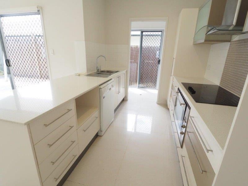 8 Icefire Quay, Trinity Park QLD 4879