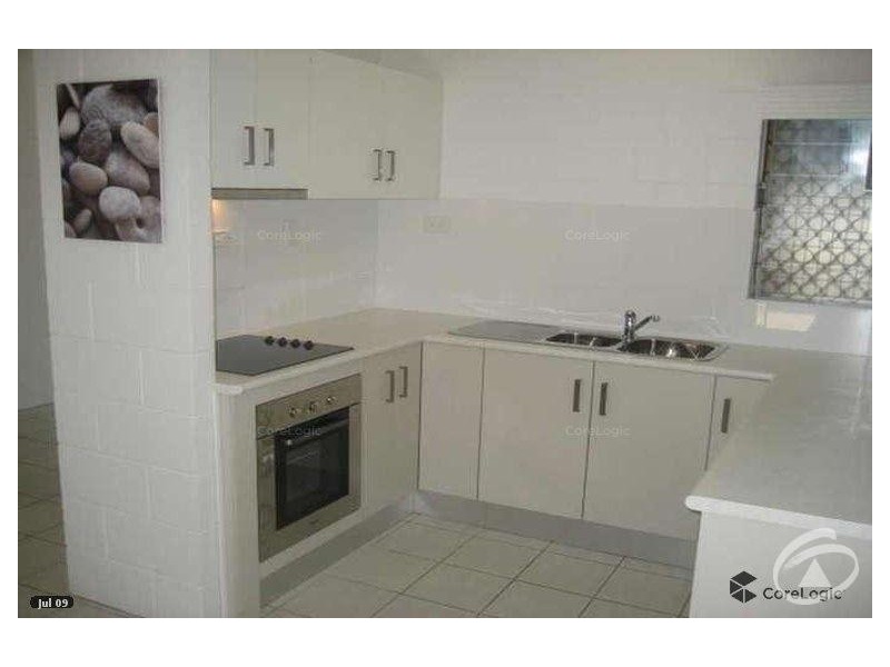 4/200 Grafton Street, Cairns North QLD 4870