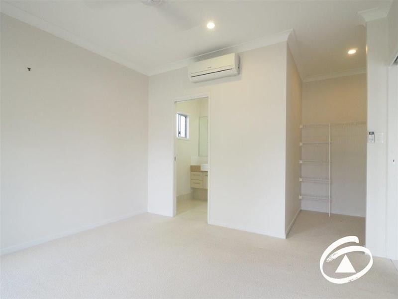 8 Icefire Quay, Trinity Park QLD 4879