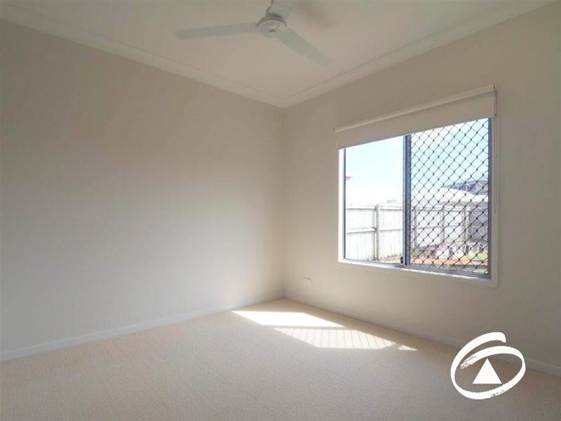 8 Icefire Quay, Trinity Park QLD 4879