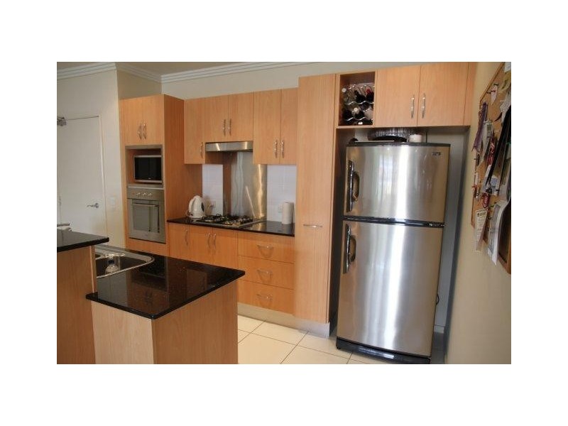 401/2 Lake  Street, Cairns City QLD 4870