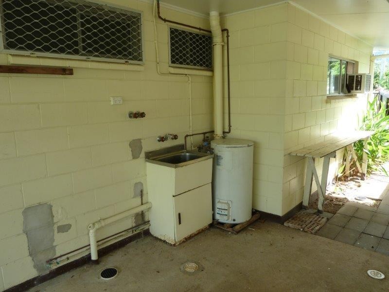 19 Mulligan Street, Manoora QLD 4870