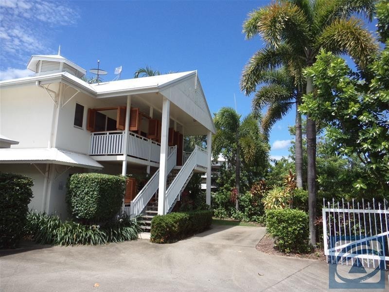 9/318 Lake Street, Cairns North QLD 4870