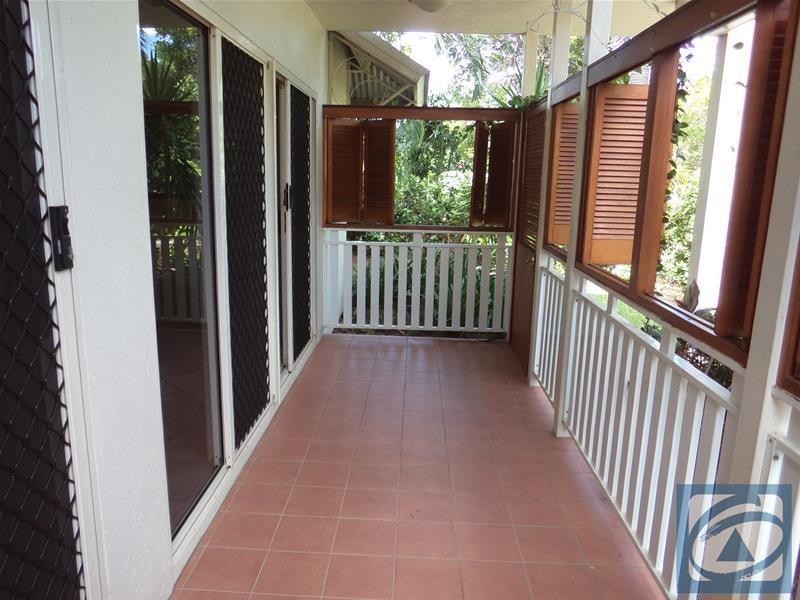 9/318 Lake Street, Cairns North QLD 4870