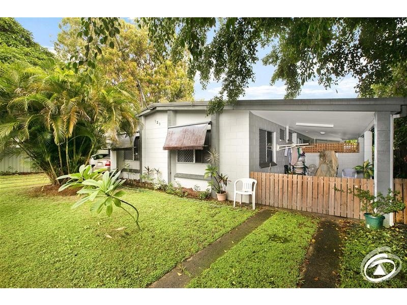 1/123 Oleander Street, Holloways Beach QLD 4878