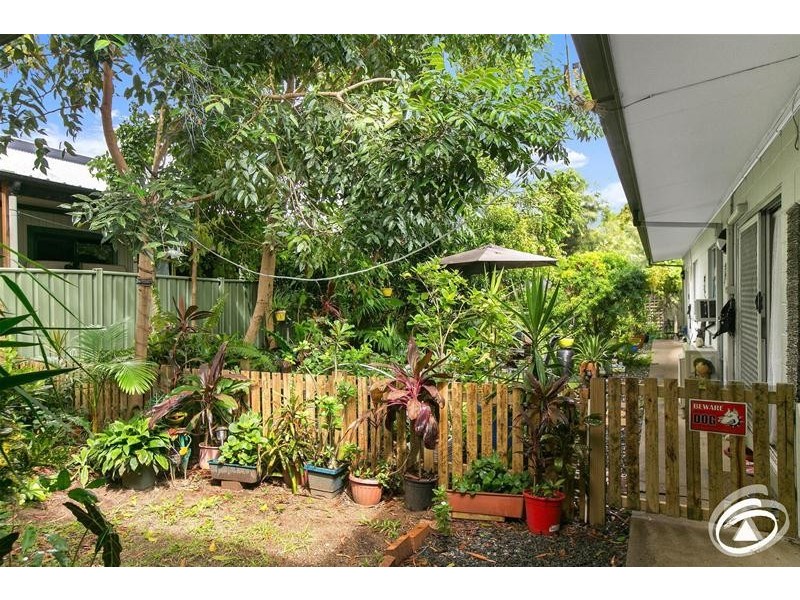 1/123 Oleander Street, Holloways Beach QLD 4878