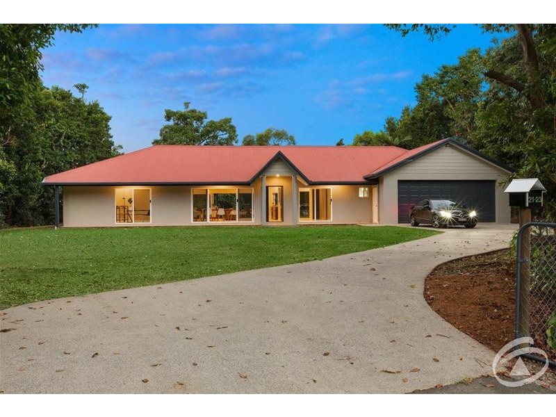 21-23 South Ellison Street, Clifton Beach QLD 4879