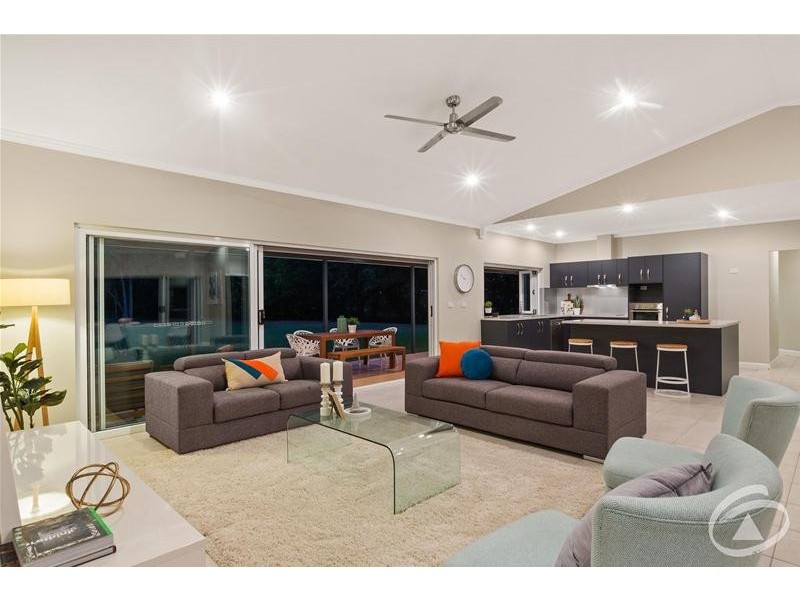 21-23 South Ellison Street, Clifton Beach QLD 4879