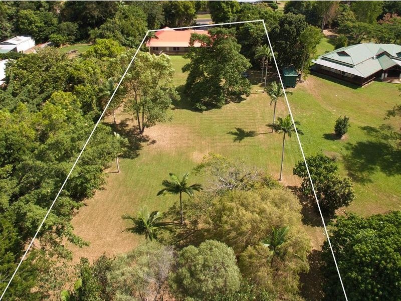 21-23 South Ellison Street, Clifton Beach QLD 4879