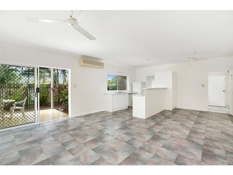 11/24-26 Springfield Crescent, Manoora QLD 4870