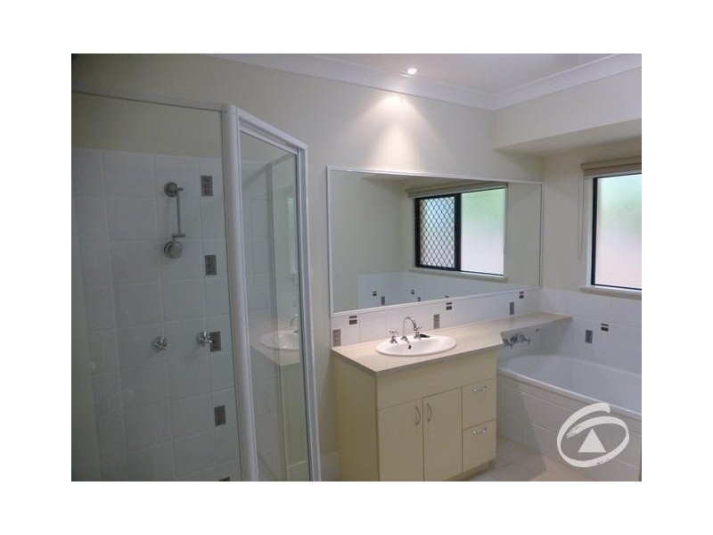 27 Barramulla Close, Bentley Park QLD 4869