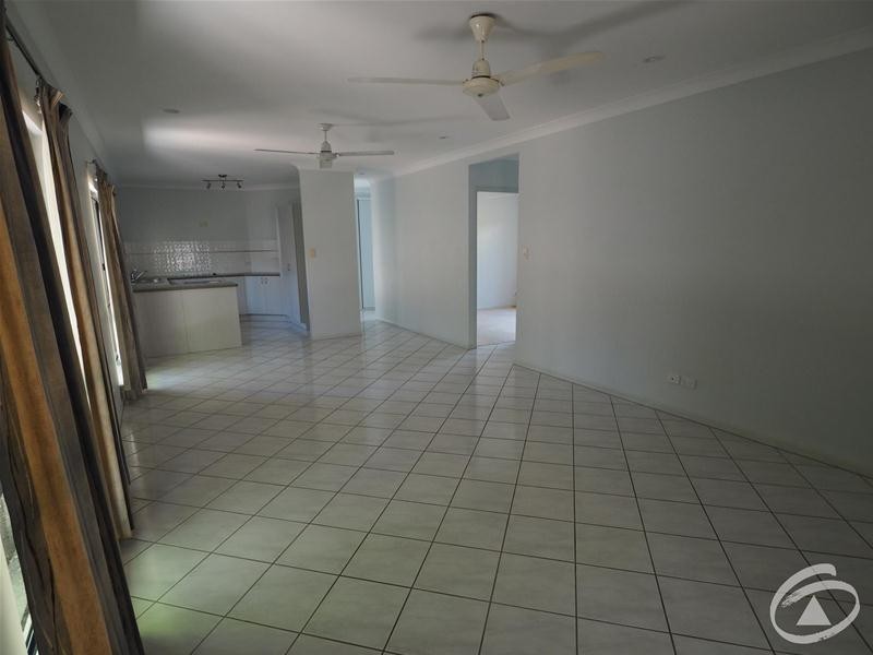 5 Mia Street, Kewarra Beach QLD 4879