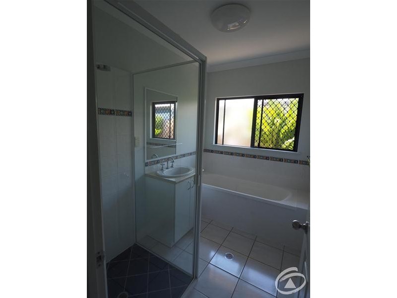 5 Mia Street, Kewarra Beach QLD 4879