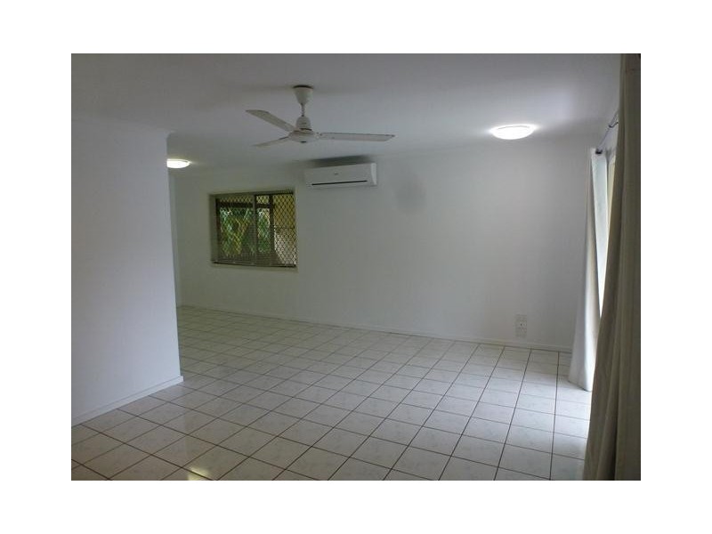 10 McKinlay Street, Whitfield QLD 4870