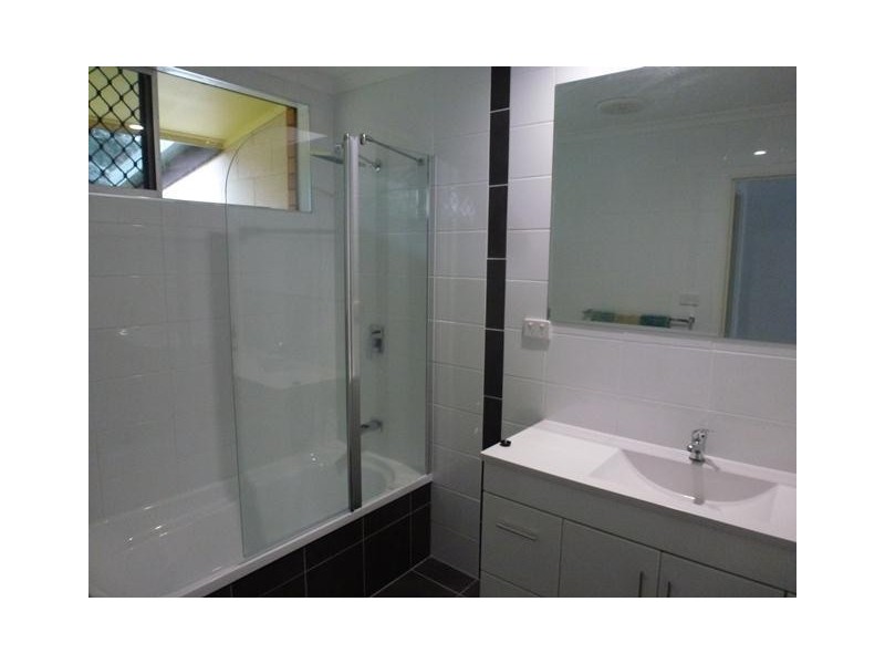 10 McKinlay Street, Whitfield QLD 4870