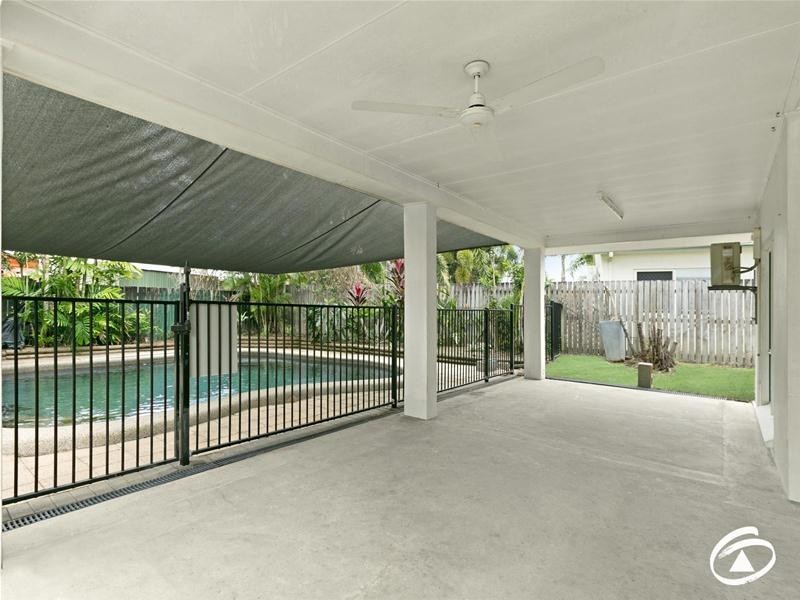 18 Whale Close, Kewarra Beach QLD 4879