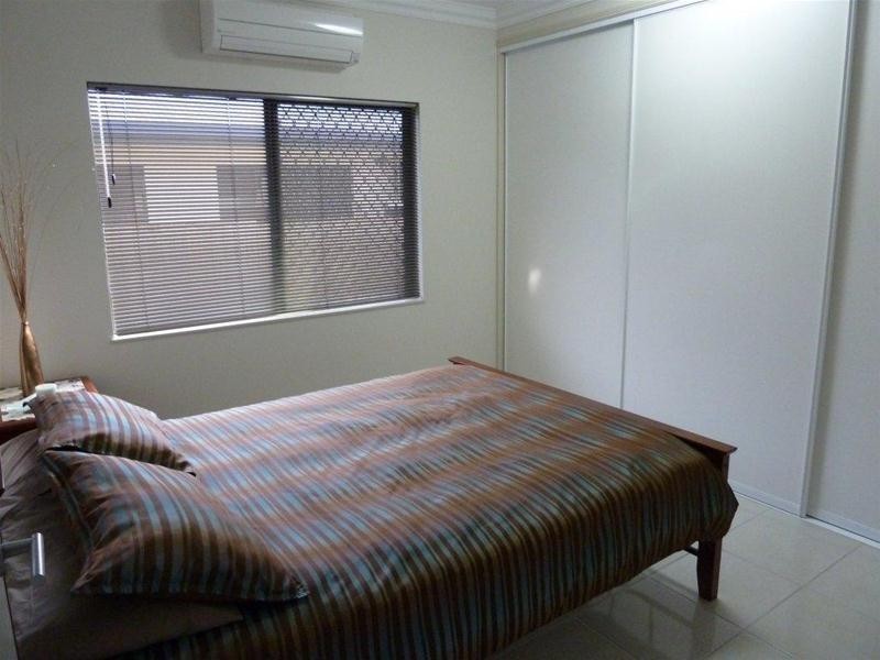 24 Rainbow Street, Kanimbla QLD 4870