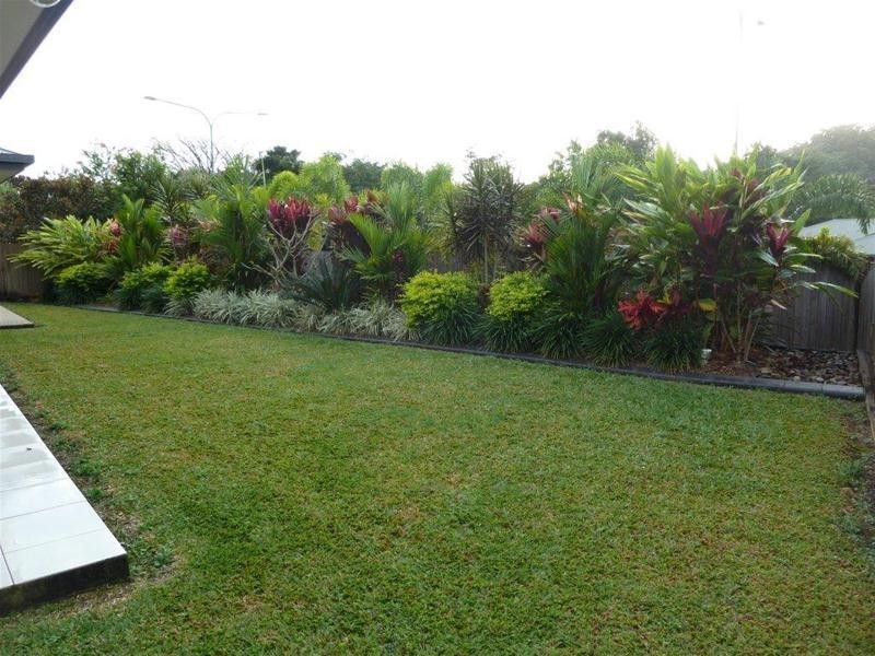 24 Rainbow Street, Kanimbla QLD 4870