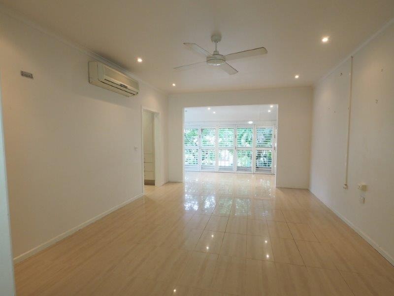 4/13 Hibiscus  Lane, Holloways Beach QLD 4878