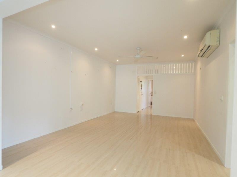 4/13 Hibiscus  Lane, Holloways Beach QLD 4878