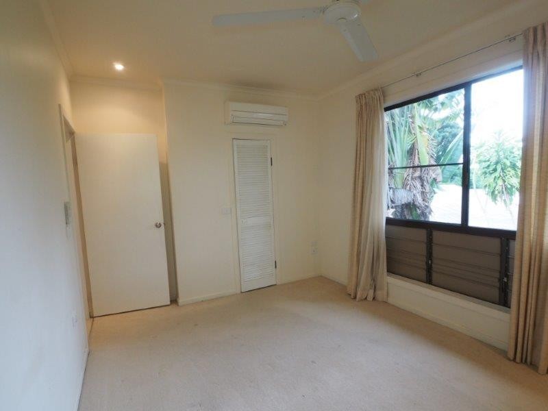 4/13 Hibiscus  Lane, Holloways Beach QLD 4878