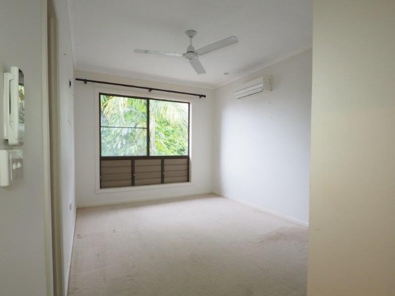 4/13 Hibiscus  Lane, Holloways Beach QLD 4878