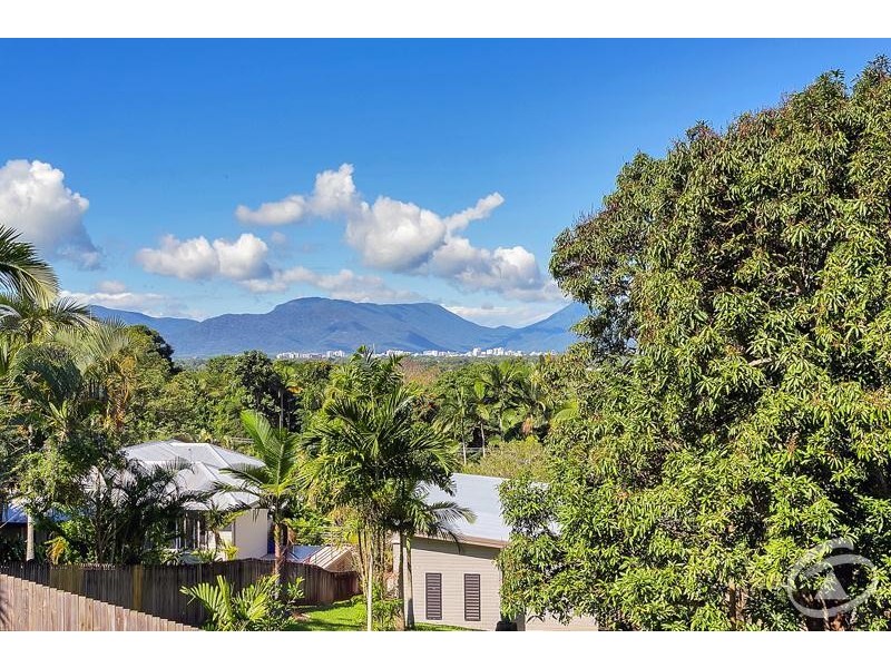 14 Bel-Air Drive, Whitfield QLD 4870