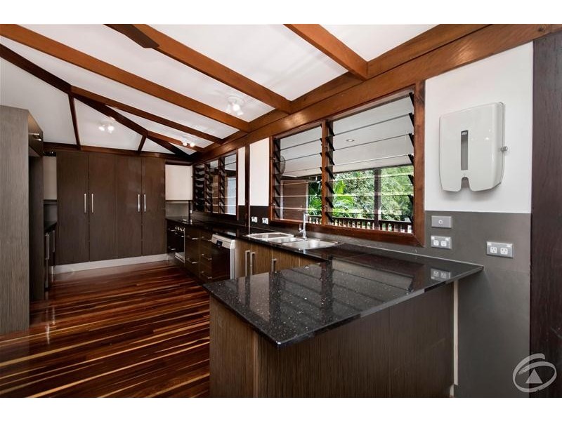 1 Hythe Street, Kamerunga QLD 4870