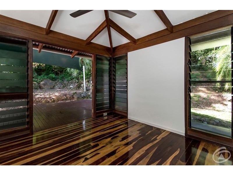 1 Hythe Street, Kamerunga QLD 4870