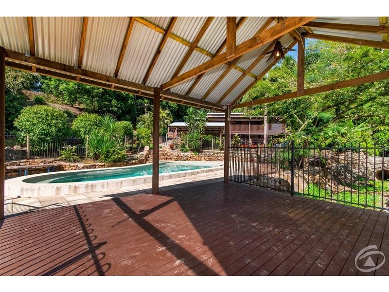 1 Hythe Street, Kamerunga QLD 4870