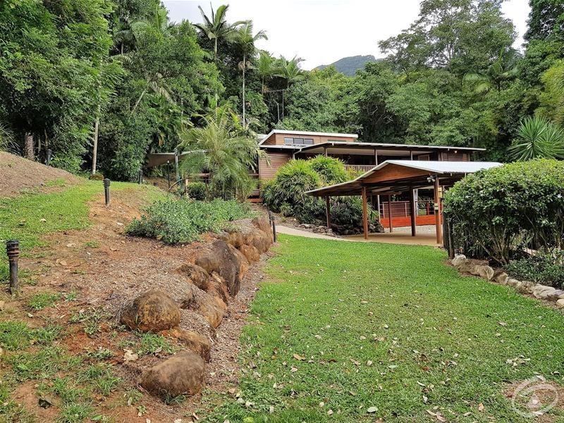 1 Hythe Street, Kamerunga QLD 4870